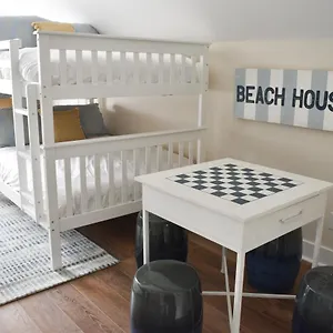  Holiday home New! Heated Pool, House, Elevator, Walk To The Beach! United States