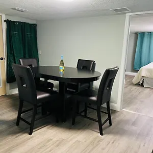  Holiday home 3bdrm Fruit Tree Near Downtown United States