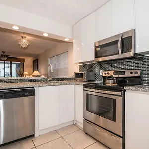 Apartment Luxury Shorewalk Water Front 2 Bedroom 2 Bathroom 3mins Img 5 Mins, Bradenton Beach